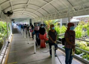 Tiba dari Malaysia, 327 PMI Dinyatakan Negatif Covid-19