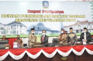 Plt Gubernur Sampaikan Ranperda LKPJ