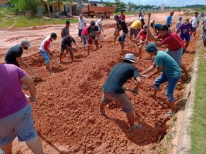 Jalan Penghubung Batu Besar – Sambau Berlumpur, Warga Desak Pemerintah Segera Perbaiki