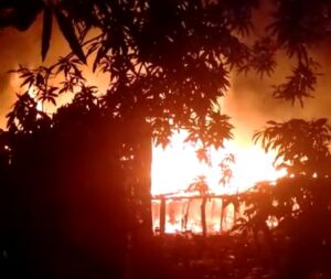 Empat Unit Rumah Pelantar di Tanjung Uma Terbakar