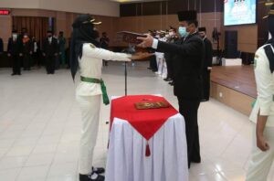 Kukuhkan Petugas Upacara HUT ke 75 RI Kota Batam, ini Pesan Rudi