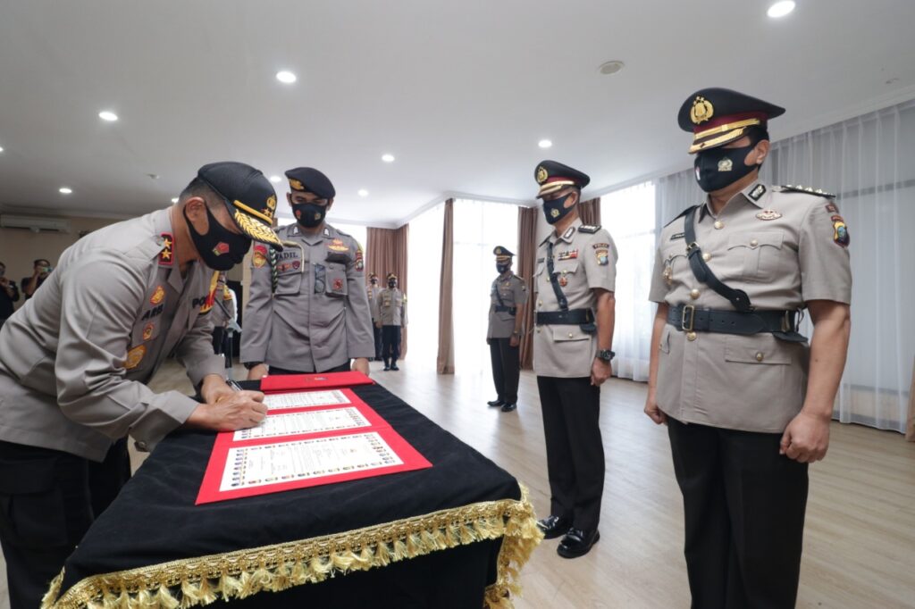 AKBP Yos Guntur Resmi Jabat Kapolresta Barelang