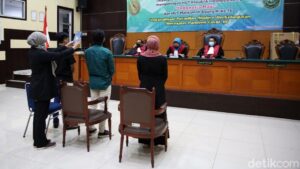 Karyawan Sebut Putra Siregar Jual Ponsel Batangan Dari Batam