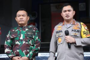 Bentrok Polisi dengan Pengikut Habib Rizieq, Enam Orang Meregang Nyawa