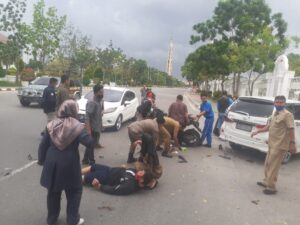 Kecelakaan Lalu Lintas Dekat Kantor Wako Batam, Pengendara Sepeda Motor Tak Sadarkan Diri