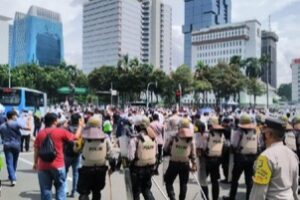 Massa Aksi 1812 di Patung Kuda Jakpus Dibubarkan Polisi