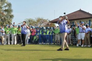 Buka Turnamen Golf di Tering Bay Batam, Menparekraf : Kepri Memang Luar Biasa