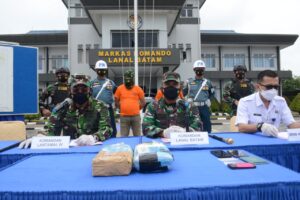 Bawa Sabu 4 Kg, Dua Warga Aceh Ditangkap Tim F1QR Lanal Batam