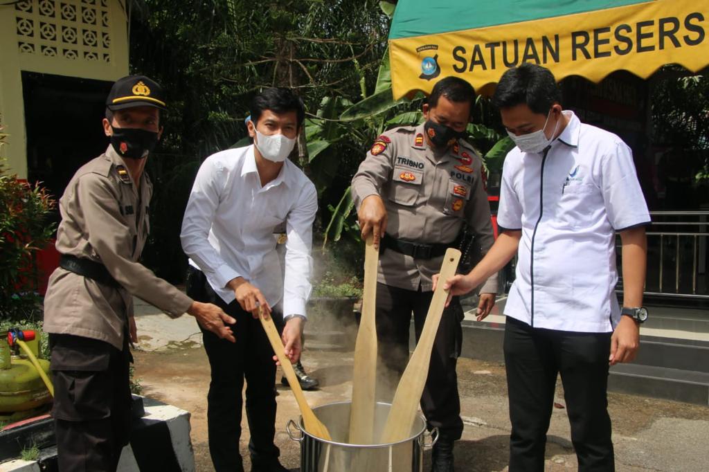 Polresta Barelang Larutkan Sabu Puluhan Gram ke Dalam Air Panas