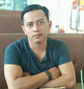 Terbang dari Kendari Menuju Batam, Tekad Putra Ingin Bertemu Ayah Kandungnya