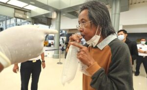 Mulai 1 April 2021, Penumpang Pesawat Wajib Tes GeNose!