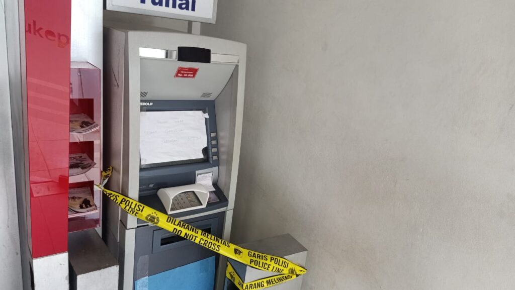 Warga dan Security Amankan Pria Pembobol ATM Bank Riau Kepri di Sei Panas