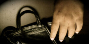 Terlilit Utang, Ibu Hamil ini Curi Perhiasan Tukang Pijat