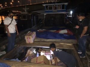 Polsek KKP Batam Gagalkan Penyelundupan 60 Kotak Guci Keramik