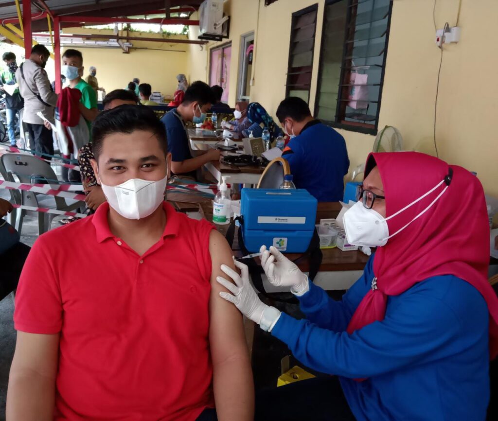 Dongkrak Peminat, Puskesmas Lubuk Baja Syaratkan Antigen Sebelum Vaksinasi