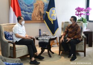 Bersama Menhub Gubernur Bahas Infrastruktur Pelabuhan dan Bandara Karimun dan Natuna