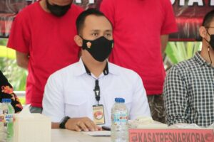 717,24 Gram Sabu Tangkapan Satresnarkoba Polresta Barelang Dilarutkan ke Dalam Air Panas