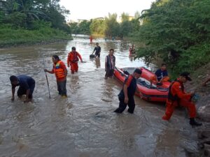 Empat Jam Hanyut, Pelajar SMP di Batam Belum Ditemukan