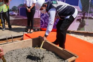 Gubernur Lakukan Groundbreaking Pembangunan Gudang Industri Kapal Hoverwing di Dompak