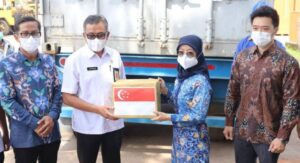 Batam Terima 61.200 Dosis Vaksin AztraZeneca dari Singapura