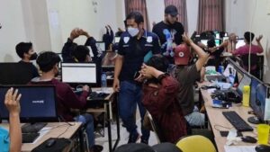 Grebek Kantor Pinjol di Ruko Cengkareng, Polisi Amankan 56 Orang