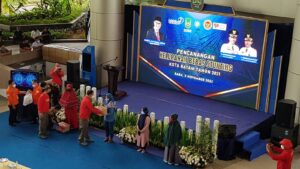 BKKBN dan Binda Kepri Bagikan Sembako Kepada Keluarga Dengan Balita Stunting di Batam