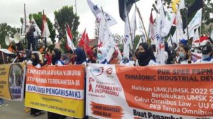 Unjuk Rasa Buruh di Gedung Pemko Batam, Tolak Usulan UMK 2022