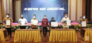 Gubernur Bersama Bupati & Wali Kota Tandatangani Roadmap ETPD-HLM TP2DD