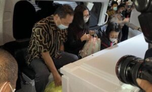 Jenazah Vanessa Angel dan Suaminya Dibawa ke Jakarta