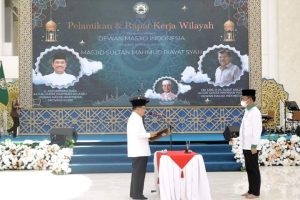 Jusuf Kalla Lantik Rudi Sebagai Ketua DMI Kepri, Pesannya Makmurkan Masjid