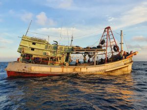 Curi Ikan di Laut Natuna Utara, Kapal Ikan Vietnam Ditangkap Bakamla RI