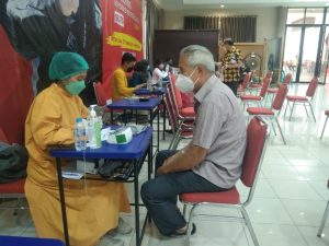 Vaksinasi Booster Perdana di Batam Diikuti Ribuan Masyarakat