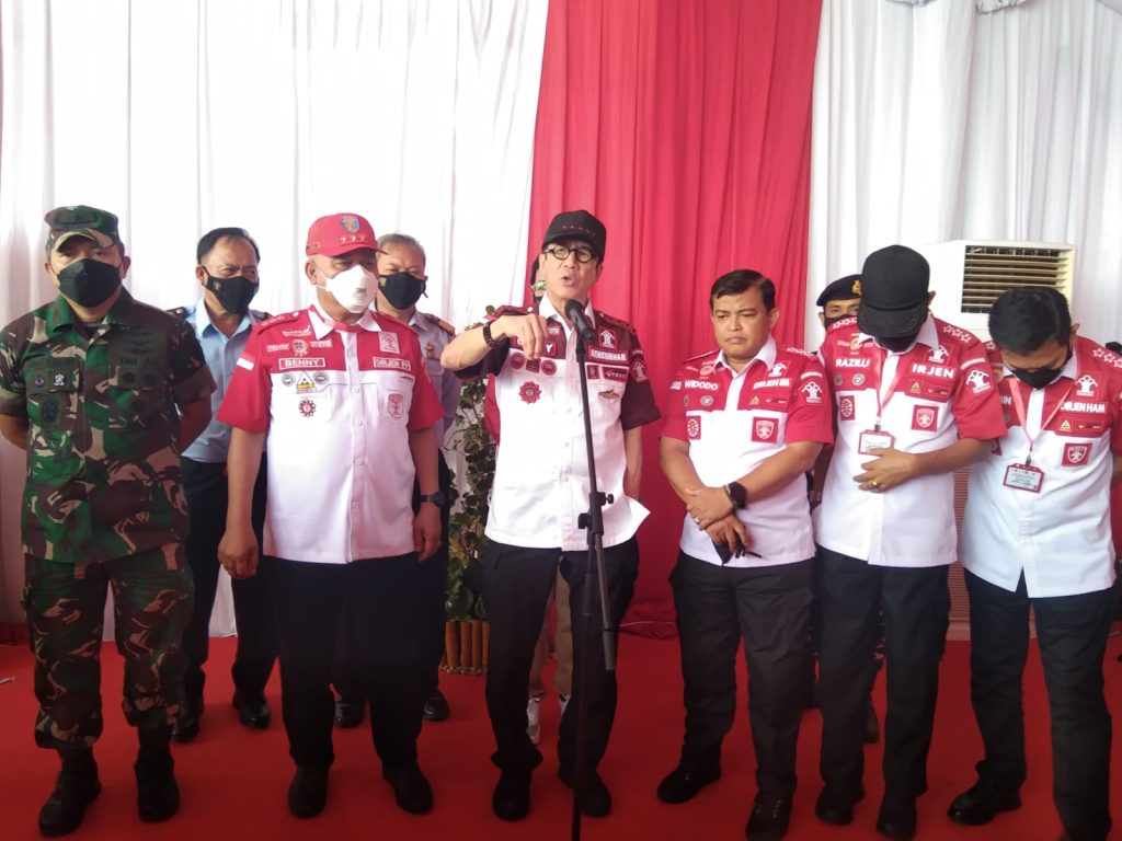 Pimpin Apel Nasional Gabungan Peringatan 72 Tahun Hari Bhakti Imigrasi, Menkumham Ajak Penegak Hukum Tingkatkan Sinergitas