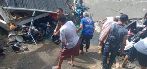 Pasar KUD Tanjungpinang Roboh, Seorang Bocah 5 Tahun Dikabarkan Jadi Korban