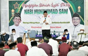 Gubernur Ansar Serahkan Bantuan Untuk Masjid Al Uswah Tanjungpinang Rp920 Juta