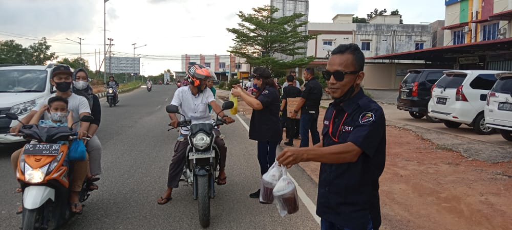 Peduli Sesama, Pertab Tanjungpinang-Bintan Berbagi Takjil