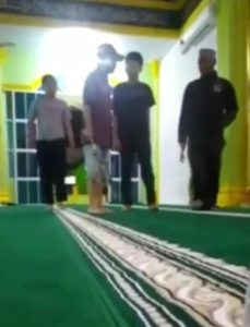 Terganggu Suara Bangunkan Sahur, Seorang Pria di Tanjung Uma Bawa Sebilah Parang ke Masjid