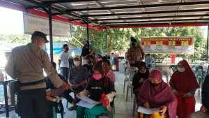 Masyarakat Nongsa Antusias Ikuti Vaksinasi yang Dilaksanakan di Mapolsek Nongsa