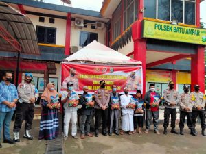 Polsek Batu Ampar Bagikan Bantuan Beras Kepada Panti Asuhan dan Warga Kurang Mampu