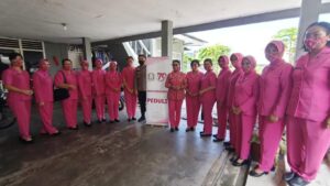 Kapolsek Lubuk Baja Dampingi Ketua Bhayangkari Daerah Polda Kepri Kegiatan Anjangsana HUT HKGB ke-70