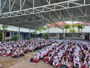 Ratusan Siswa Baru di SMP Negeri 20 Batam Antusias Ikuti MPLS, Kepsek: Tetap Patuhi Prokes