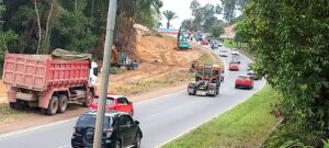 Arus Lalu Lintas Tiban-Sekupang dan Sebaliknya Dialihkan, Pengendara: Macetnya Pagi dan Sore 