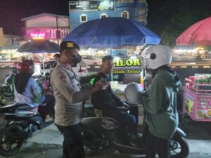 Berikan Rasa Aman Kepada Masyarakat, Polsek Sekupang Rutin Gelar Patroli Dialogis Malam Hari