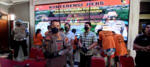 Dua Penjudi Sie Jie di Jodoh Batam Ditangkap Polisi, Kapolresta Barelang Janji Bakal Tindak Tegas Pelaku!