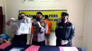 Mabuk! Pria Ini Tikam Pria di Pasific Hotel, Polisi Amankan Pelaku dan Pisau Badik