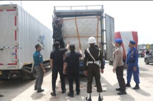 Bea Cukai Batam bersama TNI, Polri dan ASDP Gelar Operasi Bersama di Pelabuhan Roro Telaga Punggur