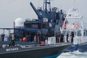 Rendezvous at Sea Bea Cukai Bersama Singapore Police Coast Guard, Tingkatkan Pengawasan Laut Melalui Patroli