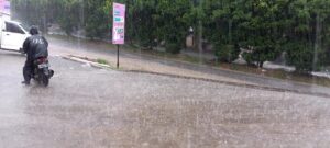 Kepri Diguyur Hujan Deras Disertai Petir, BMKG Beri Peringatan Kepada Masyarakat!
