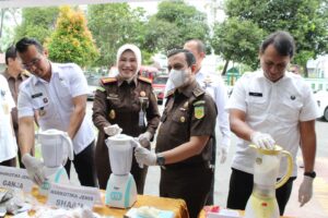 Kejari Batam Musnahkan Sejumlah BB Narkotika Hasil Pemeriksaan dari 758 Perkara Putusan Tahun 2022