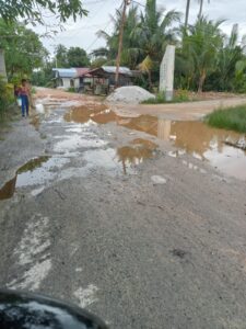 Jalan Kecamatan Buru Karimun Rusak, Diduga Dampak Proyek Pribadi Pembangunan Tempat Wisata